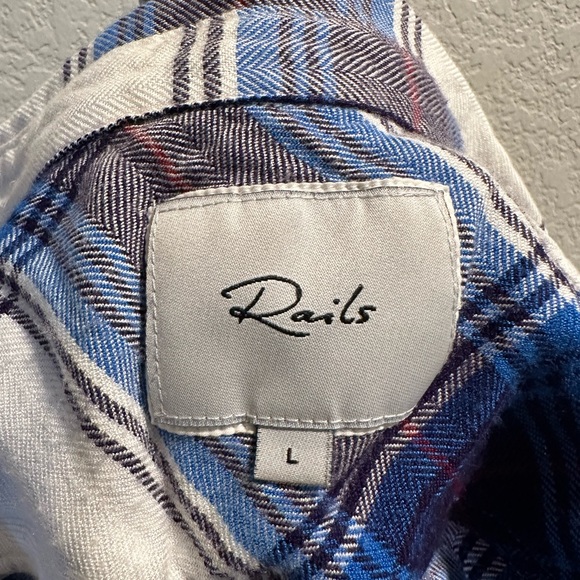 Rails Sleeveless Button up - Picture 4 of 5